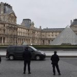 Louvre heist suspects : les pistes étudiées après le vol au musée du Louvre