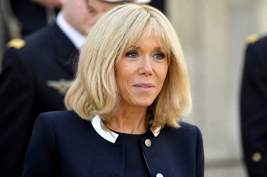 Brigitte Macron young : retour sur ses photos de jeunesse et son parcours à Paris
